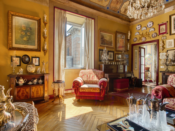 Appartamento storico in Corso Cavour, Novara