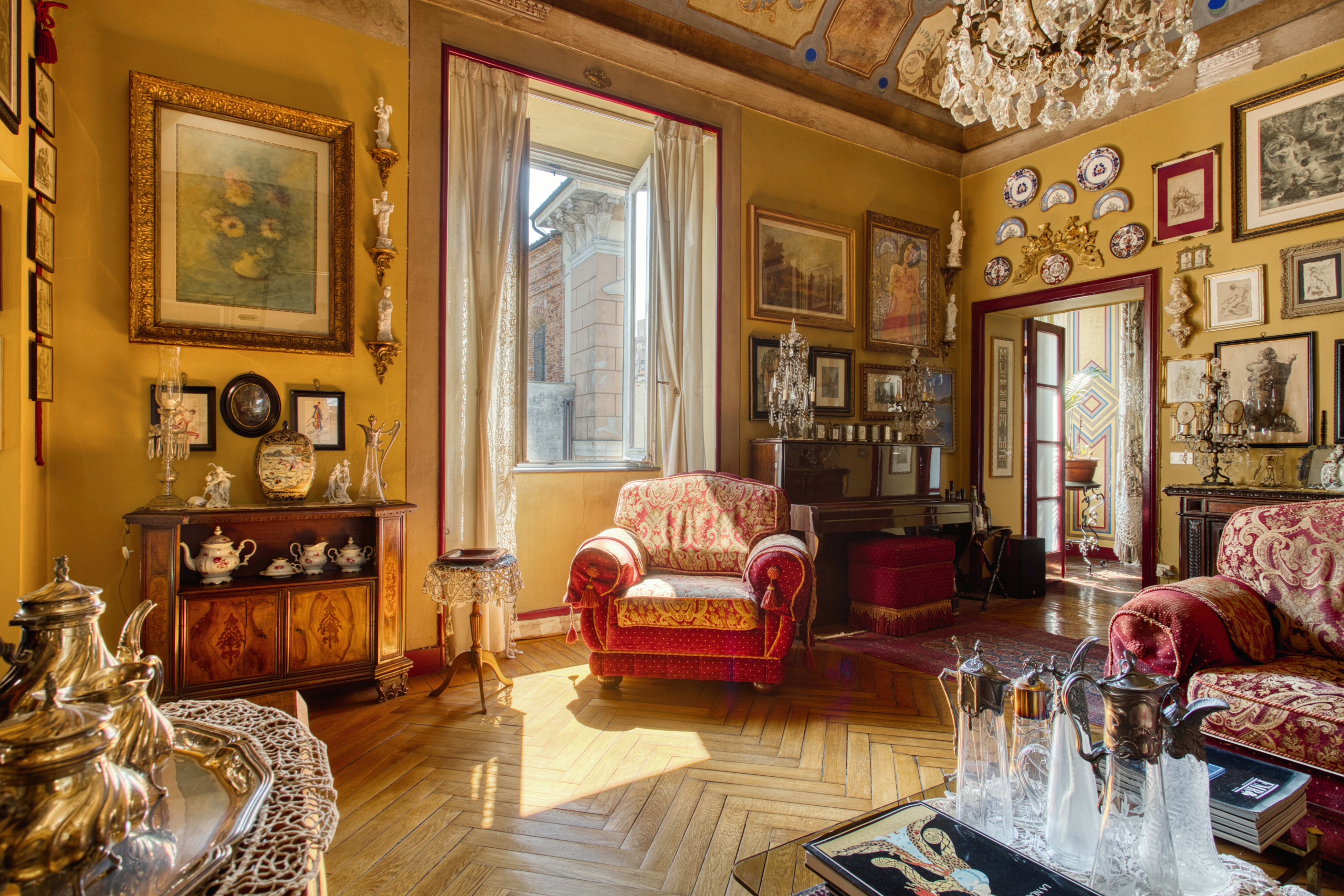 Appartamento storico in Corso Cavour, Novara