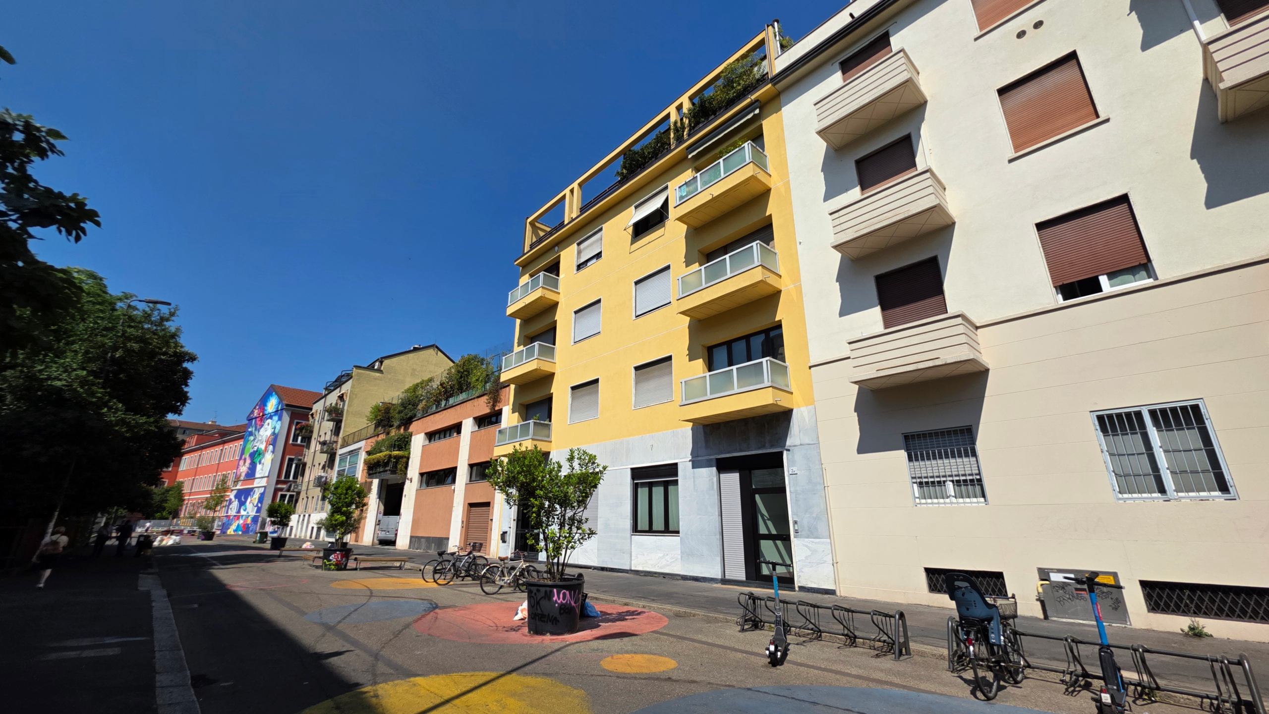 Loft di design con ampio spazio esterno, Milano