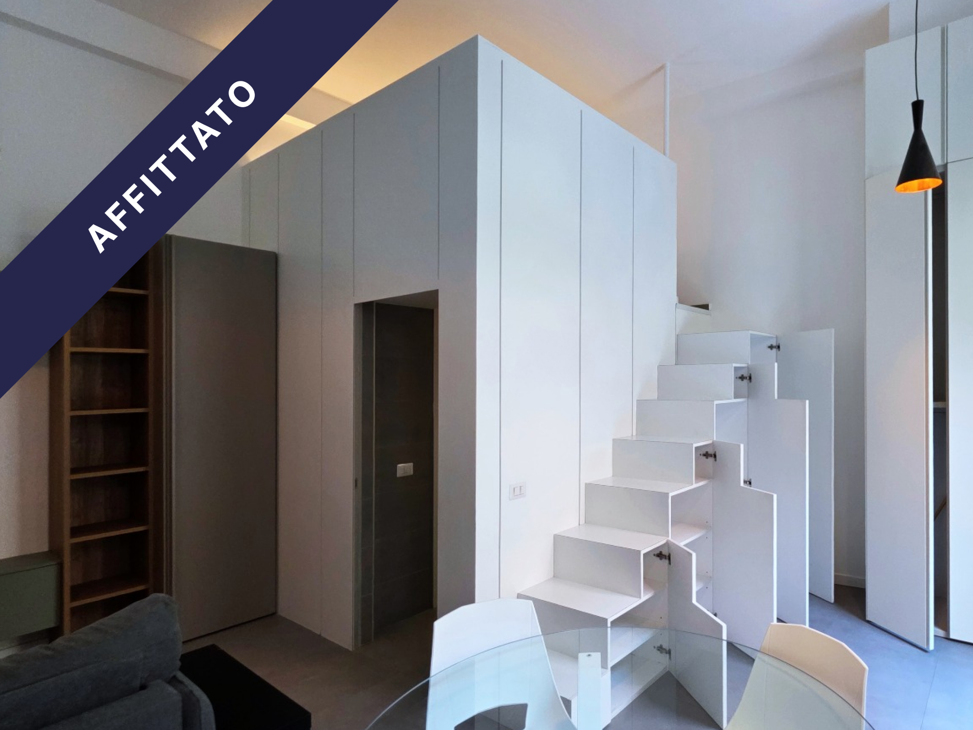 Loft di design con ampio spazio esterno, Milano